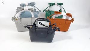 New genuine leather crossbody handbagtop-grain cowhide trendy shoulder bag for women fashionable small square handbag