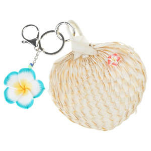 Nature Inspire Flower Shaped Keychain Decoration Crafted from Plastic Alloy for Wall Balcony