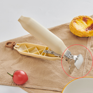 JustLiving 1Pc Kitchen Anti-Scald Plate Bowl Dish Holder Take Bowl Clamp Hot Plate Gripper Clips Holder Tongs for Moving Hot Plate Bowls Pizza Pan Air Fryer Microwave Oven with Food Out