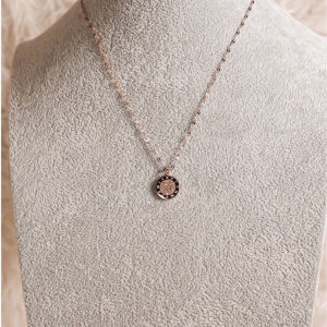 kalung liontin mata bulat romawi elegan titanium rose gold anti karatan