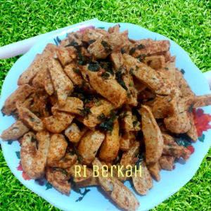 1 Kg Basreng Pedas Daun Jeruk Cemilan instan Siap Santap Baso Goreng Stik Original Pedas