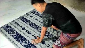 Kain Tenun Etnik Jepara Halusan Motif Bunga