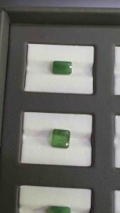 5.01cts พลอยมรกตแท้ 100%. นำมาจากบราซิล. มีใบรับรองจากร้าน. Natural Brazilian Emerald-The New Sensation. Certificate of Authenticity will be given.
