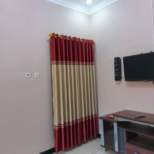 Gorden Jendela Ruang Tamu & Bahan Blackout Import: Tips Memilih dan Memasang