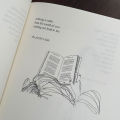 หนังสือภาษาอังกฤษ พร้อมส่ง Milk and Honey หนังสือ By Rupi Kaur Literature Family Poetry Women Love Poems Books for Teen Adult English Reading Book Gifts Paperback. 
