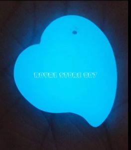 Liontin batu plourite bisa bersinar dikegelapan liontin batu magic liontin batu aura liontin batu giok glow in the dark