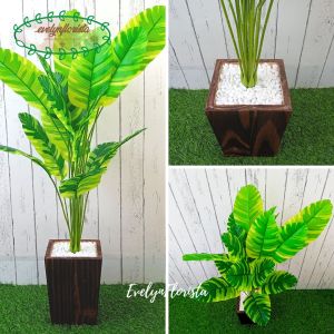 Pohon Plastik Daun Musa Florida X18 Semi Latex Artificial Pot Kotak Motif Kayu Dekorasi Ruang Tamu Aesthetic
