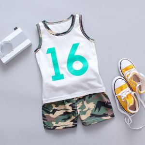 เด็กผู้ชายใส่ เสื้อกั๊กดิจิตอล กางเกงขาสั้นลายพราง ชุดเซ็ตสองชิ้นสำหรับเด็กผู้หญิงฤดูร้อน