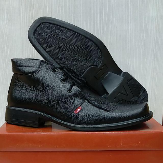 Sepatu pantofel boot pria, Reycado