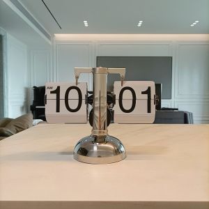 Vintage European Automatic Flip Clock Retro Minimalist Desk Clock for Living Room