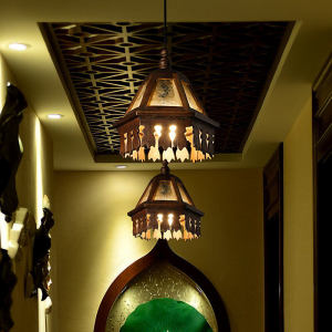 Wooden Hand-carved Decorative Wall Lamp Aisle Decorative Chandelier Suitable For Courtyard Garden Porch Balcony Doorway Decorative Lamps