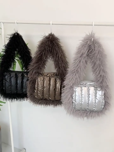 Korean Styles Armpit Bag for Women Handbag Autumn Winter Shoulder Bag Plush Underarm Bag Shopping Bag Commuting Bag