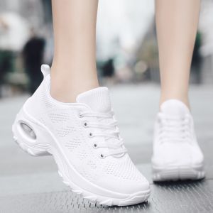 Thick soled raised dance shoes soft soled running shoes healthy walking shoes air cushion jump ghost step dance shoes