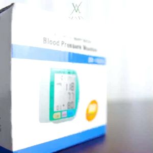 Tensimeter digital kesehatan