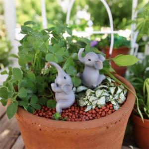 2Pcs Resins Elephant Flower Pot Huggers Hanging Figurine Planter Hangers Ornaments for Home Garden or Office Decors