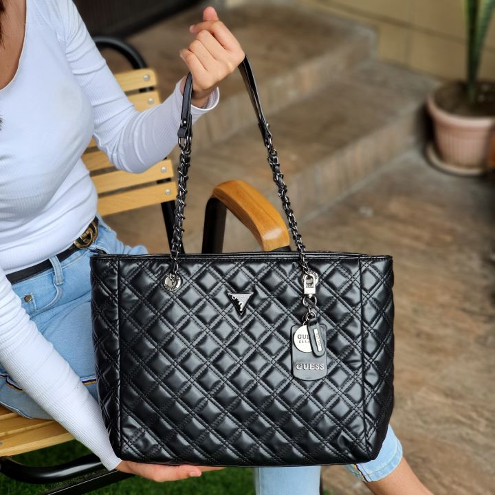 Guess black hotsell quilted bag