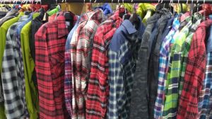 kemeja flanel - kemeja pria - kemeja lengan panjang - baju kemeja pria terbaru 2021 - kemeja garis garis - kemeja kotak kotak - others - tersedia ukuran M L XL dan bisa COD