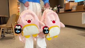 New high-appearance Japanese-style fresh sweet and cute penguin backpack adorablebackpack for childrens outings