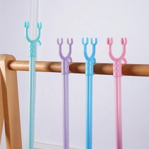 Adjustable Clothes Pole Fork Retractable Pole Closet Stick Pole Clothes Hook Picker Household Picker Color Random  ﻿