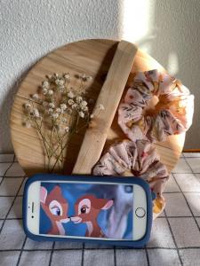 𝒽𝑒𝓎𝒻𝓁𝑜𝓌𝑒𝓇𝓈 - Bambi Scrunchie/Hair Tie