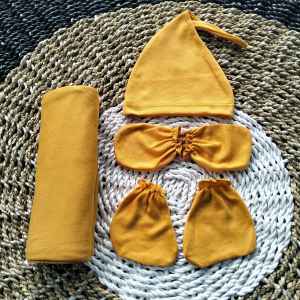 Well Baby Paket Hemat 4in1 Bedong Kupluk Sartaki Bayi Baru Lahir Seri Kunyit