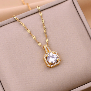 OYJR สร้อยคอผู้หญิงทอง 18k สง่า หรูหรา เงา เหลี่ยมเพทาย ไม่ลอกดำใส่อาบน้ำได้