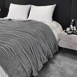 Vivahome Velvet Super Soft Fleece Blanket King Size 200*230cm Blanket Malambot Stripe Wave Design