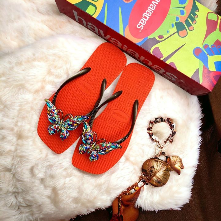 Dép xỏ ngón nữ, dép kẹp nữ đính charm bướm chúa, màu sắc chân thật, thoáng khí siêu bền