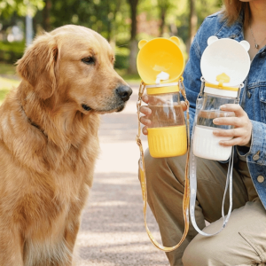 OUTOPEN Cute Bear 2 in 1 Dog Water Bottle Leak-proof Plastic Pet Water Food Feeder Practical with Shoulder Strap Puppy Feeder Cup For Dogs Cats