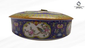 景德镇珐琅彩底鸟语花香陶瓷高档带盖果盘/ 饭菜格JingDeZhen Enamel Based Painted Floral & Bird High-End Ceramic Fruit Plate