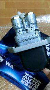 Tay thắng lốc kê Howo A7 sịn sò. Tay phanh hơi xe tải 3 lỗ. Tay giật lốc kê howo tay phanh lốc kê howo tay nắm lốc kê 3 đường hơi tay phanh hơi 3 đường hơi dùng chung cho xe tải xe đầu kéo dongfeng cheng long foton howo ...VIE PARTS - Lazada