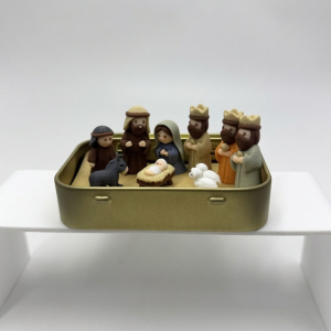 YOUSHI TOP Holy Family Mini Christmas Trough Set Metal Tin Box Hand Painted Nativity Manger Scene Kit Handmade Shepherd Animal Christmas Figurines Christmas Gifts