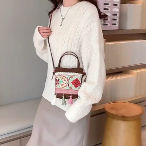 Túi đeo dây rút Cổ điển tasselembroidery Túi Đeo Chéo Túi Đeo Vai mùa hè phong cách dân tộc cổ điển túi xách cho phụ nữ cô gái