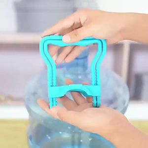 Pembawa Air Tebal Portabel untuk Pengaan di Rumah Ember Air Plastik yang Tahan Lama dan Hemat Tenaga Ember Pembawa Air Satu Tangan yang Praktis