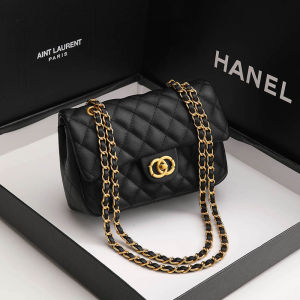 กระเป๋าคาเวียร์เฉพาะสำหรับผู้หญิง สไตล์ใหม่ 2024 สไตล์ที่ได้รับแรงบันดาลใจจากชาแนลที่มีความซับซ้อน DIY กระเป๋าสะพายโซ่แบบเรียบง่ายใต้แขน