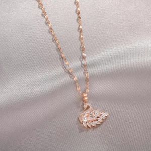 [ Bayar Ditempat ] Kalung Titanium Rose Gold Wanita Liontin Swan Angsa Kristal Anti Karat Selamanya