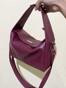 Tas Selempang Wanita Sintetis Hanbag Burgundy Multifungsi