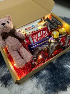 CHOCOLATE GIFT BOX