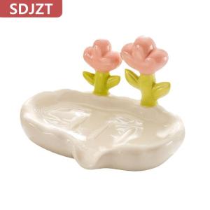 [COD] SDJZT กล่องสบู่ลายดอกไม้สุดสร้างสรรค์จานวางสบู่กันลื่นอุปกรณ์ห้องน้ำที่วางสบู่สีขาวทะเลสำหรับอาบน้ำในบ้าน