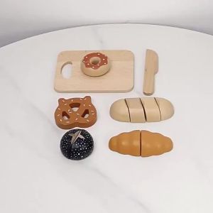 ce New beech wood vegetable and fruit cutting playset realistic childrens kitchen toy for role-playing designed for girls to learn about cooking and develop cognitive skills