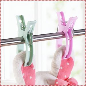 ไม้หนีบผ้า พลาสติ ก ารตากผ้า กันลม กันลื่น ใช้ได้จริง แรงยึด การตากผ้าห่ม แสงสว่าง