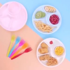 Breakfast Tray Divided Portable BBQ Picnic Tray 4 Compartments Partial Plate Divided Dinner Snack Tray Kids Portion Control Food Complementary Tray