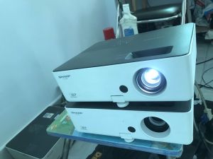 Máy chiếu Nhật chính hãng Sharp PG-LX2000