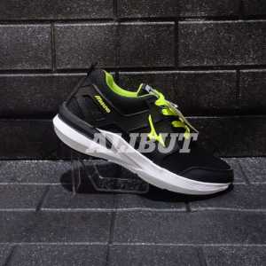 Sepatu Pria Laki Laki Perempuan Olahraga Lari Sepatu Cowok Cewek Hitam Keren Style Buat Gaya Sneakers Casual Running Shoes Pria Sport Terbaru 2023
