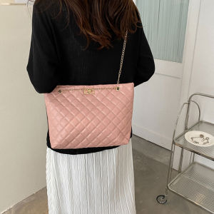 SQShop เข้าใหม่ล่าสุด กระเป๋าสะพายข้างแฟชั่น รูปทรงสวย สันสันดี ทันสมัยแมทช์ง่าย ราคาจับต้องได้ ไม่อยากพลาดต้องสั่งน้า