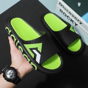 NQshop ของเข้าใหม่ต้องลอง รองเท้าแตะลำลองผู้ชายพื้นนุ่มทรงลองเท้าเป็นแนวสปอร์ตแมนแต่งลวดลายสุดเท่ด้านข้างรองเท้า ไม่ซื้อนี่พลาดมาก