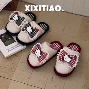 XIXITIAO การ์ตูน HelloKitty ผ้าฝ้ายลายสก๊อตรองเท้าแตะพื้นนุ่มฤดูใบไม้ร่วงและฤดูหนาวน่ารักรองเท้าแฟชั่นของผู้หญิงใหม่