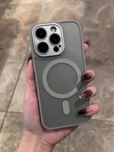 เคสศัพท์แม่เหล็กสีเหลว iPhone 16 15 Pro Max 14 13 12 11 เคสสำหรับ iPhone เคสซิลิโคนนุ่ม TPU กันกระแทก