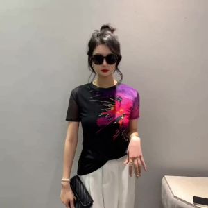 Ammin 2024 mùa hè Vòng cổ đơn giản thời trang định vị nhuộm kiểu cột thắt in màu chuyển sắc áo phông ngắn tay Áo Blouse thanh lịch cỡ rộng phong cách hàn quốc nữ