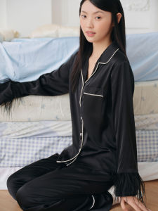 VIBES Đồ bộ Pijama dài tay Lụa trơn cao cấp phối lông tay Audrey Long Sleeve Set